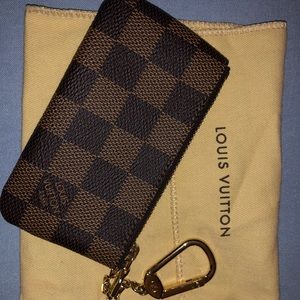 LOUIS VUITTON key pouch